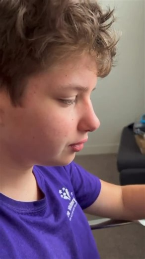 Vichys art By Viktor Bevanda on Instagram: "Viktor is so proud to share his artwork with you. Celebrate Viktor’s passion by sharing your love for his art in the comments below! #ArtWithHeart #CelebratingCreativity #ProudMoments #monkey"