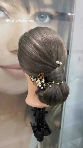 12 reactions · 20 comments | Hair Tutorial ❤️ #hairdo #hairbun #hairstyle #haircare #reel #fyp #hairdresser #tutorial | Tia Riani Simamora | Facebook