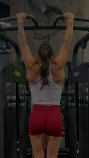 Coach Eden x Savannah: Back Day powered by focus, form, and fire. Your turn, let’s get to work. 💪 | EMF Performance & Recovery Centre Miranda