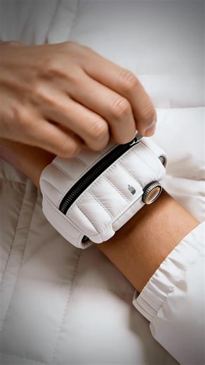 New Look of Your Apple Watch Discover 250 Galleries of Apple Watch Faces Beautify your Watch in one click! Download the app! | Watch Faces Gallery & Widgets