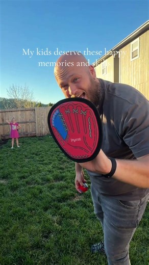 This Velcro ball and catch set by joy cat is one of those easy wins—no setup, no frustration, just