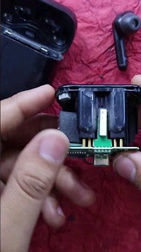 How To Open Earbuds Charging Case | How To Open Earbuds Case #shortsfeed #viral #shorts #shm #rv