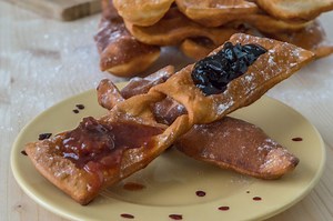 Minciunele cu gem, gustul copilăriei. Rețetă ușoară