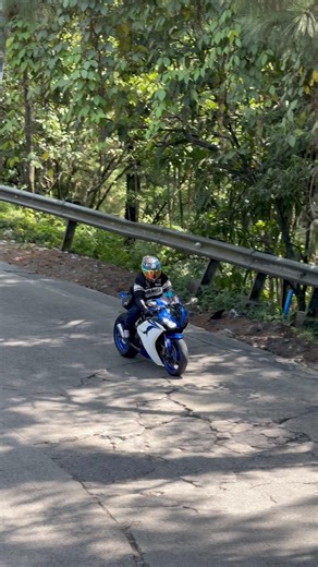 Ada yang tau berapa harga moge ini ? #trending #automobile #trucksumbar32