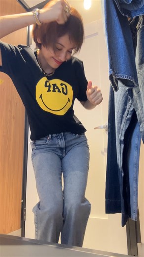 10K views · 76 reactions | What’s the fit like? Which wash should I get? Mid-rise or high-rise? Made under the Washwell program? Try on your next Gap denim in-stores to find the perfect pair for you. Bonus: Make it a (shopping) party like @bea_benedicto! | Gap | Facebook