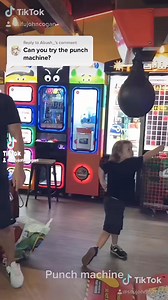 When practiced correctly internal Kung fu enhances your punching power and speed. Not through the contemporary methods of ‘speed’ training and muscle training ie weights. But through deep relaxation, focus, slow conscious movement and control. If you are interested in learning the internal method type ‘knowledge’ in the comments and I will DM you the link to my free learning community #punch #martialarts #punchmachine #selfdefense | Sifu John Cogan