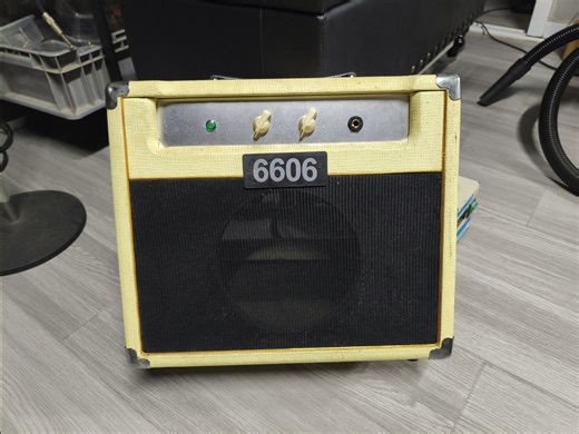 手搓Supro Super six s6606单端全管吉他小Combo音箱。
