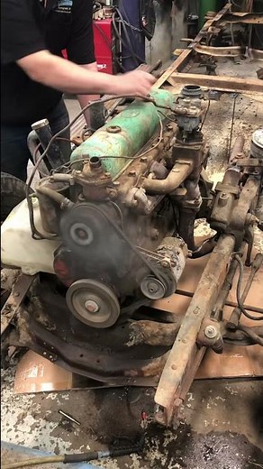 1955-1963 GMC 270 I6 running
