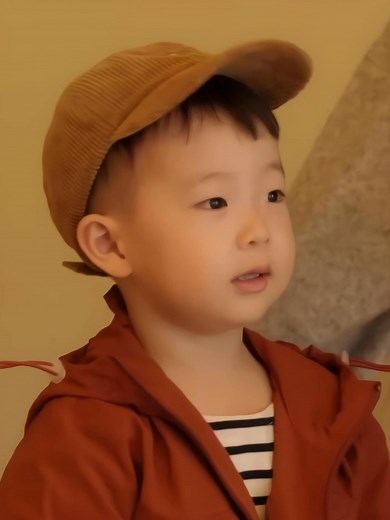 472K views · 65K reactions | How is more cute 﫣 #army please follow me 凉 #BTS #purplelove #btsreels #btsarmyforever #JIN #BTSJIN #kimseokjin #SEOKJIN #kimseokjinbts #wwhjin #worldwidehandsome #BTSPAVEDTHEWAY #kpop #kpopidol #kpopshorts #kpopreels | own colour | Facebook