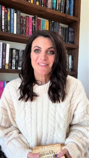 Review of the Farseer Trilogy by Robin Hobb. Fitz and crew have officially rewired my brain and what I want to read now. 😭 Have you read this series yet? #realmoffheelderings #farseertrilogy #robinhobb #bookreview