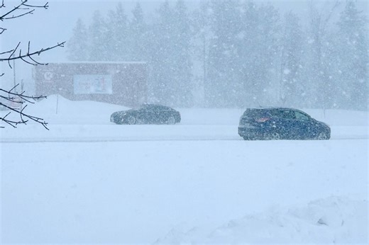 10-25 cm: Winter strikes back at southern Ontario with winds, snow and cold
