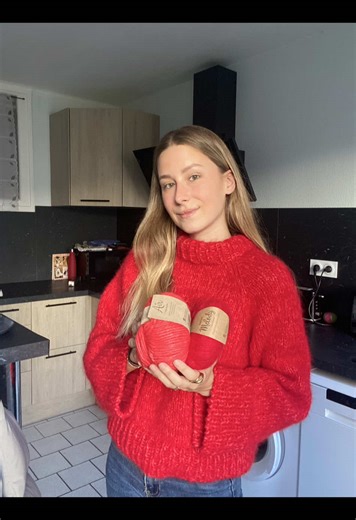 Le patron pour débutant - 1 semaine et ce pull est à toi - je suis entrain de vous faire une vidéo explicative sur YouTube elle sortira semaine prochaine 🙏🏻🥰 #beginnerpattern #patrontricotdebutant #patrondebutant #beginnerknitter #knittok