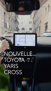 Zoom sur la Yaris Cross, votre alliée capable de tout avec vous 💯 Avec son design robuste, ses technologies avancées et son moteur hybride, elle est prête à relever tous les défis. Au quotidien, prenez les transports en commun. #sedéplacermoinspolluer♻️ | Toyota France