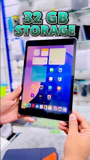 iPad 7th Gen Review | iOS 18.7.6 + Keyboard Combo