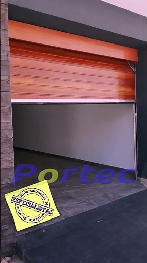 Porton Automatico Levadizo color tipo madera #casa #arquitectura #portonesautomaticos