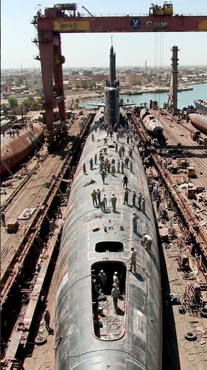 Massive Army’s Submarine Under Construction At Port Side—Extreme Naval Engineering !