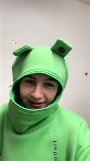 Plank Challenge: Overcoming Discomfort While Talking