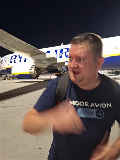 Cum faci să te pupi în sat? Satepup – Farmecu Gestu