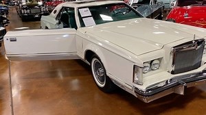 1.3K views · 45 reactions | Check out the cool power vent windows on our Lincoln Continental Mark V.  #Lincoln #Continental #LincolnContinental #LincolnMotorCompany #FordMotorCompany #V8 #Luxury #ClassicCar #Car #ClassicCarsDaily #DriveFreeOrDie #RKMotors #RKMotorsCharlotte #ClassicAndPerformanceCars | RK Motors Charlotte | Facebook