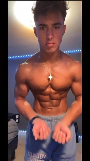 Teen Bodybuilding Muscle Pump Body Update Posing TC Foufas Styrke Studio