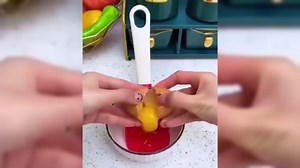 Multifunctional Kitchen Cooking Spoon, Heat Resistant Kitchen Utensils Slotted Spoon, Small Silicone Spoon Tool for Cooking, Draining, Mashing, Grating, Separating (Black,1PCS)