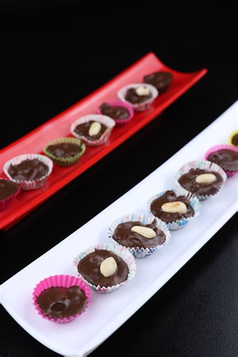 MASALA TV on Instagram: "Peanut Clusters — crunchy roasted peanuts coated in a smooth, sweet glaze. Simple, nutty, and perfect for quick dessert cravings. Hashtags (20): #PeanutClusters #NuttyTreats #SweetSnacks #HomemadeSweets #CrunchyBites #DessertIdeas #QuickTreats #PeanutLovers #SweetCravings #SnackTime #FoodDiaries #MasalaKitchen #EasyRecipes #NoBakeDesserts"