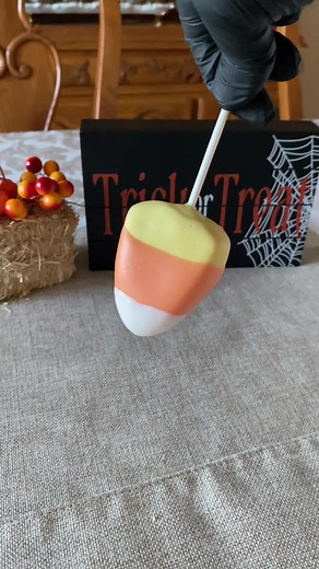 Delicious Candy Corn Cake Pops for Fall Baking Fun