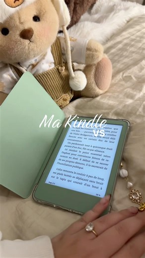 Et vous c’est quoi votre couleurs préférée ? 💚 #shorts #vert #kindle #booktok #shelf