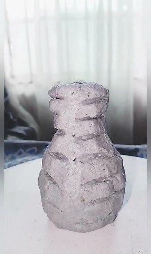 check out how to make simple paper mache flower vase, creative ideas #papermache #flowers #vase