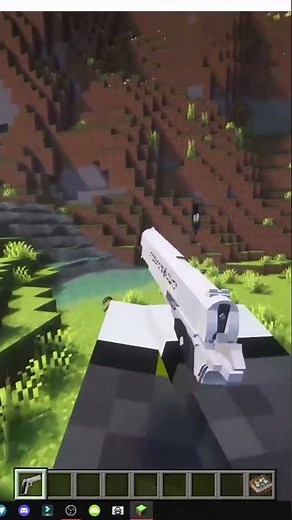 HOW TO USE the revolver in MINECRAFT with SUPERB WARFARE