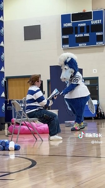 how am i invited anywhere | the dress is blue