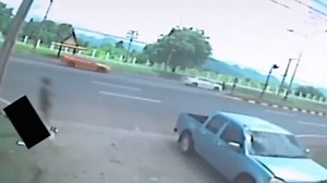 Does this video show a woman's ghost leave her body?