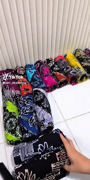 mau warna apa#tiktoklive #livehighlights