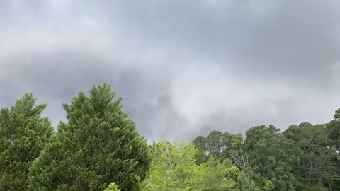 Timelapse shows storm rolling in over Little Rock, Arkansas, USA