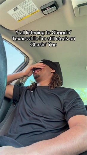 Chasin' You vs Choosin' Texas — Morgan Wallen song moment
