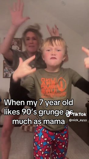 90s Grunge Aesthetic: Outfits and Style Inspirations