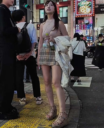 Exploring Tokyo's Vibrant Nightlife in Shinjuku