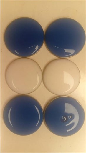 Blue and White Color Pattern Game