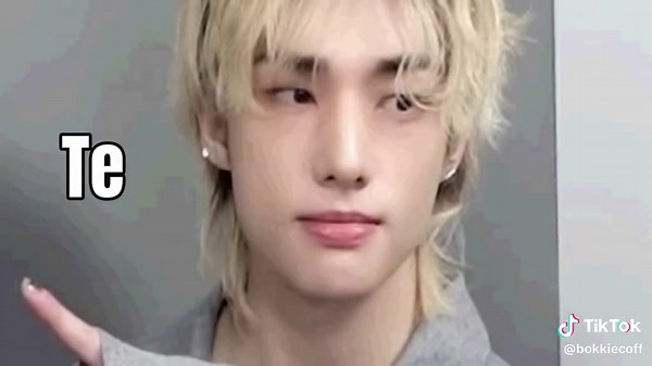 Hyunlix: Can't Take My Eyes Off You