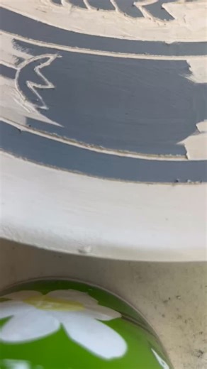 17 reactions | Scraffito work on a platter. It's a replica of a Japanese family crest. The motif represents the harvest and prosperity. | Random Pottery | Facebook