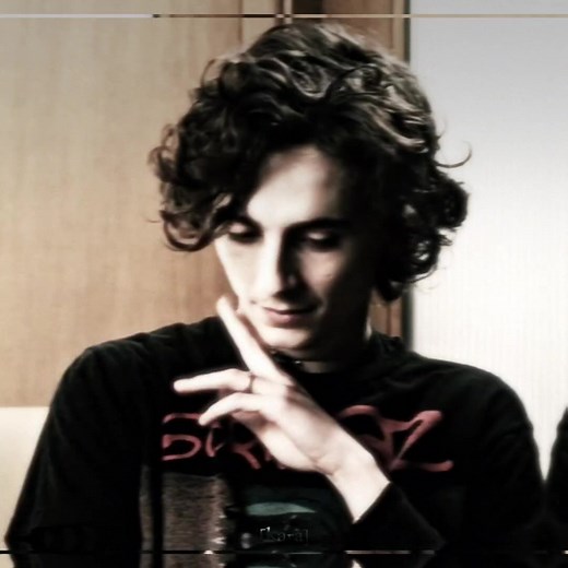 i tried the head tracker thing but you can't really see it lmao || cc: holyxwolfz selenatimothee || scenes: youtube || sdt: tagged // #karaaedits #timotheechalamet #timotheechalametedit #foryou #fyp #peaches