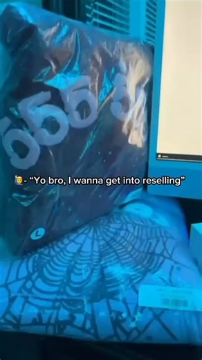 SYC_RESELL 💎 Your #1 Streetwear Plug on Instagram: "How do you start making thousands off of reselling? 1. Find 1:1 trusted vendors (link in bio) 2. Resell products on reselling apps like facebook marketplace, ebay, offer up, and more 3. Once you sell RINSE OND REPEAT basically a money glitch To find 1:1 trusted vendors go to my bio and purchase them. They are sent immediately to your email. #hustlemindset #reselllife #viral #lifestylegoals #grindseason"