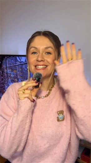 Em🍦 on Instagram: "Vos jupes prefs vous ? 🙂‍↕️ #jupes #conseilsmode #fashion 7 types de jupes à avoir pour changer du pantalon et du jean cet hiver"