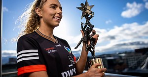 Cork's Laura Hayes Named 2024 PwC Camogie Player Of The Year | Balls.ie