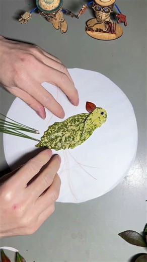 Make a simple bird from leaves🥰