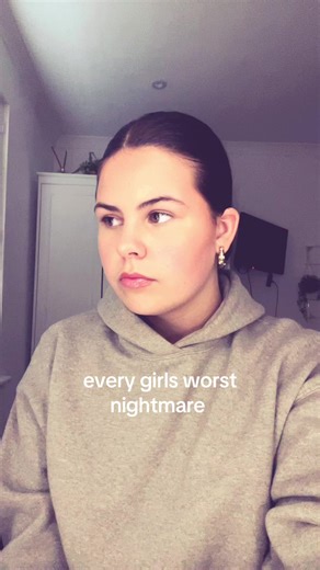 Every Girl's Worst Nightmare: Stomach Rumbling