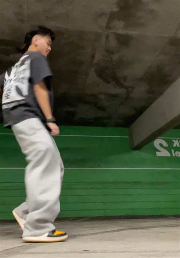 Wiggly Dance Moves That Impress