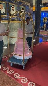 ✨ Che anno pazzesco! ✨ Il 2024 è stato un anno straordinario, pieno di emozioni, soddisfazioni e grandi successi. Grazie a voi, che con la vostra passione e fiducia avete reso ogni traguardo possibile. Ora guardiamo al 2025 con entusiasmo, pronti a creare nuovi dolci ricordi, eventi unici e a raggiungere vette ancora più alte insieme! Auguriamo a tutti voi un anno speciale, pieno di creatività, felicità e successi. Grazie per aver fatto parte della famiglia de La Pignatta Academy. 🎂 Simone e il