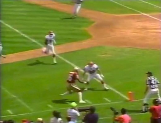 🏈On September 13, 1992 Buffalo’s Jim Kelly and San Francisco’s Steve Young throw for more than 400 yards each as the Bills beat the 49ers, 34-31 at Candlestick Park. The game is most notable for being the first game in NFL history not to feature a single punt by either team, as the Bills and 49ers, led by quarterbacks Kelly and Young, combined for 1,086 yards. Promoted as a potential Super Bowl matchup, and now dubbed “The No Punt Game”, it featured several players now enshrined in the Pro Foot