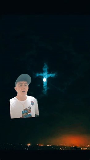 A glowing cross appeared in the sky last night… seen by people in different places. Signs? Manipulation? A wake-up call? Whatever it is... something is shifting. #SkySigns #EndTimesVibes #TruthSeeker #MoonMystery #SpiritualAwakening | Jack Maclean